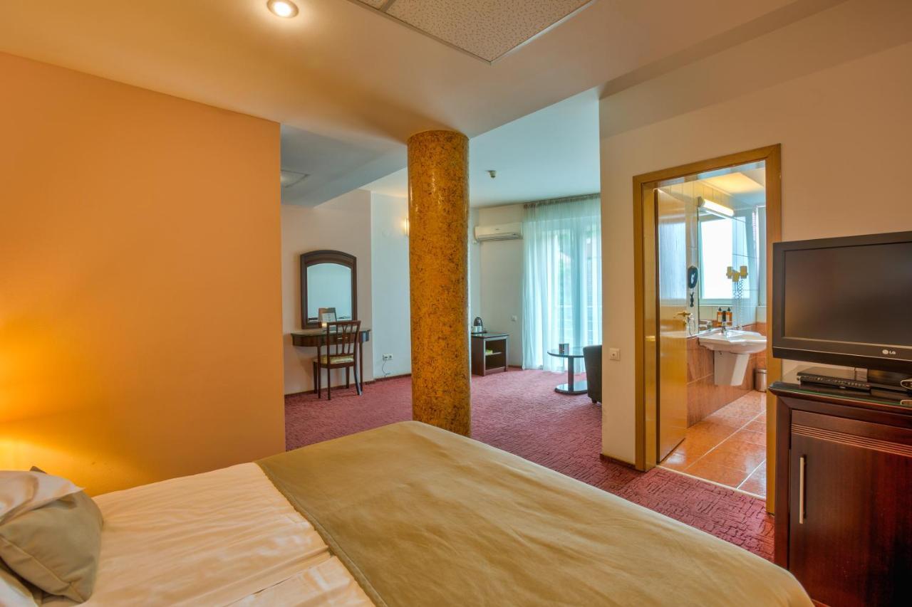 Hotel Ambient Braşov Eksteriør billede
