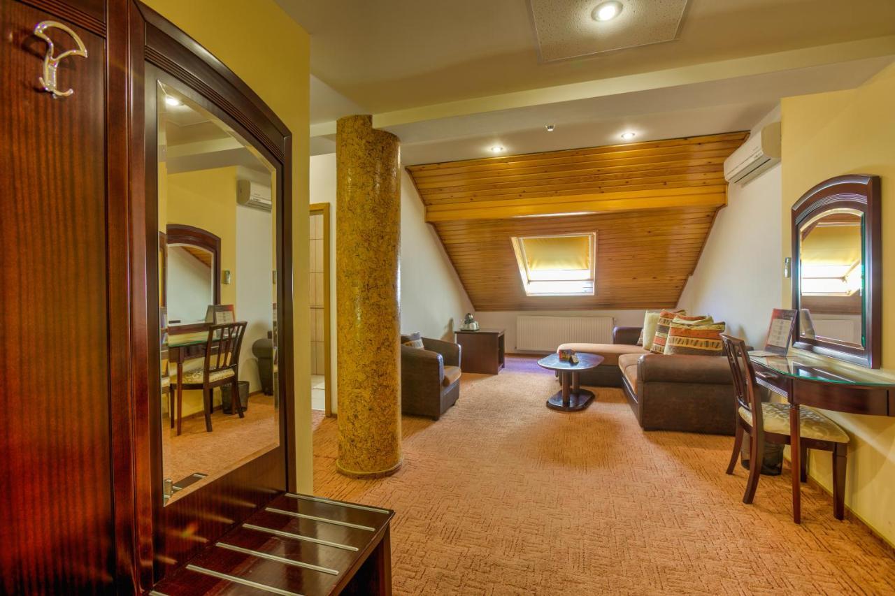 Hotel Ambient Braşov Eksteriør billede