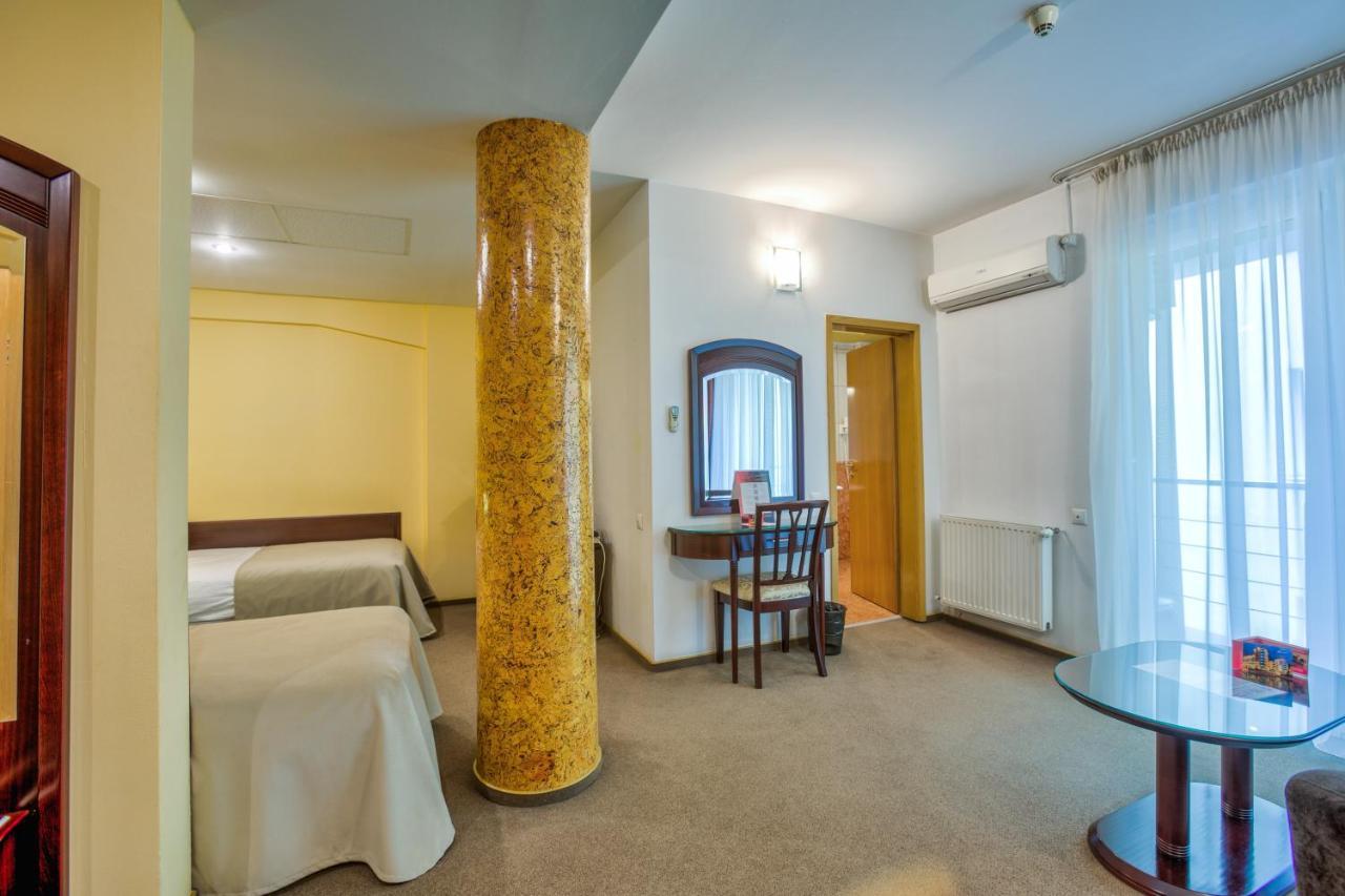 Hotel Ambient Braşov Eksteriør billede