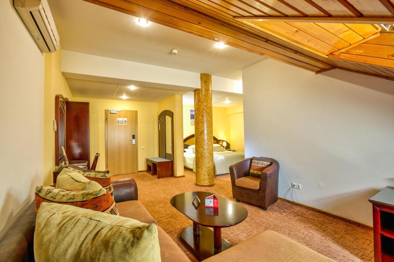 Hotel Ambient Braşov Eksteriør billede