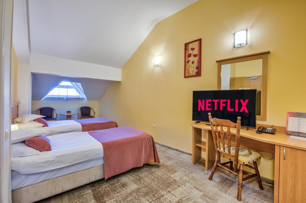 Hotel Ambient Braşov Eksteriør billede