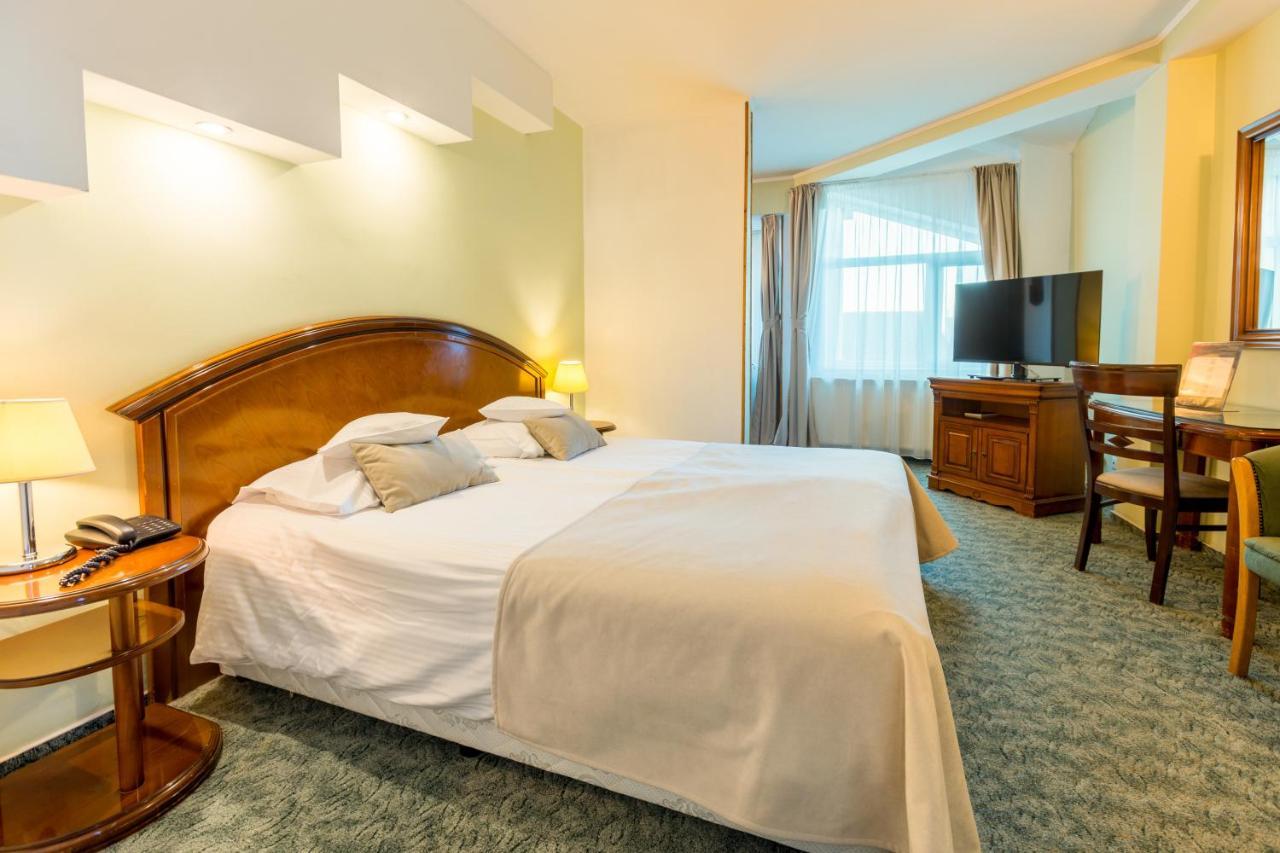Hotel Ambient Braşov Eksteriør billede